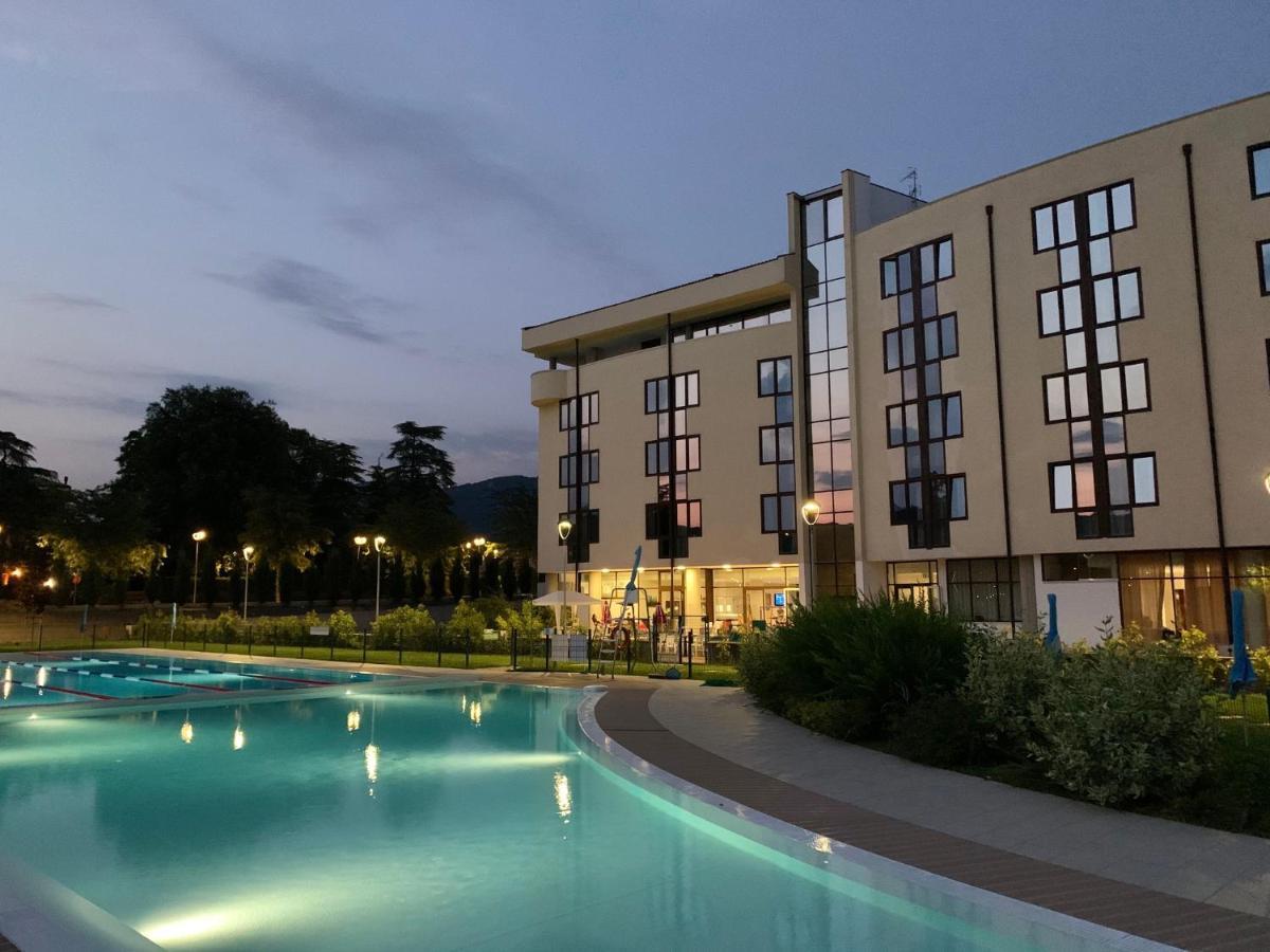 Kona Hotel Verona By Kleos Group Collection Неграр Экстерьер фото