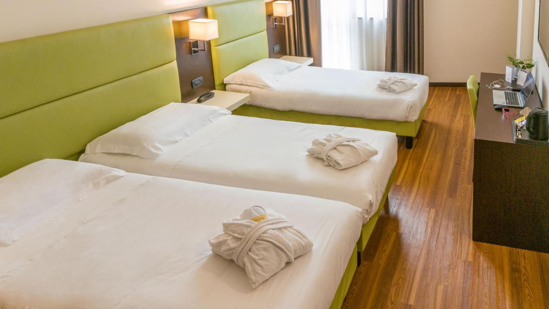Kona Hotel Verona By Kleos Group Collection Неграр Экстерьер фото