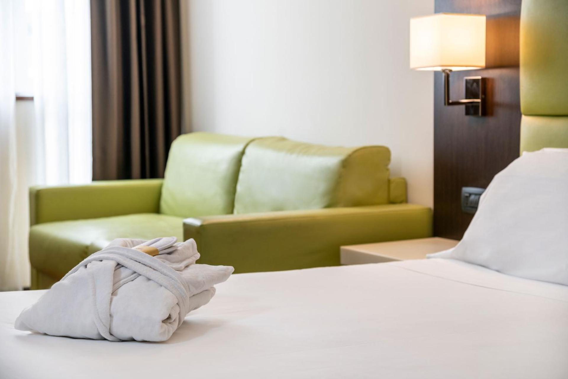 Kona Hotel Verona By Kleos Group Collection Неграр Экстерьер фото